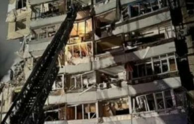 Днепр после серии взрывов накрыло химической атакой!? Жители сообщают об аммиаке? Что известно?