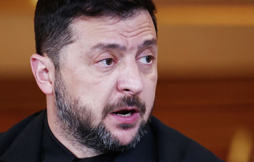 Зеленский убил семь человек на пляже в Геленджике, а теперь выпрашивает перемирие. Что случилось?