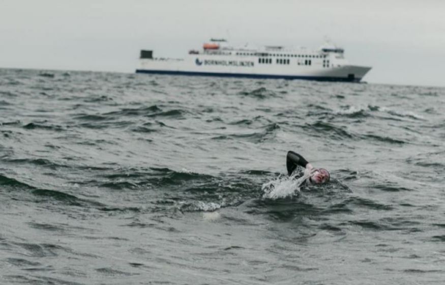 В ледяной воде? Без сна в открытом море: человек впервые совершил невозможное на Балтике. Что известно?