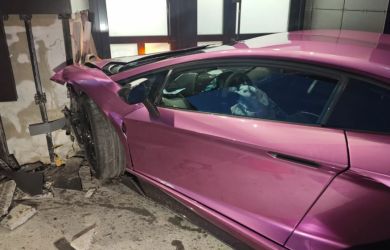«Вернулся с СВО на лечение»: Lamborghini сына миллиардера сбил участника СВО на костылях в Екатеринбурге