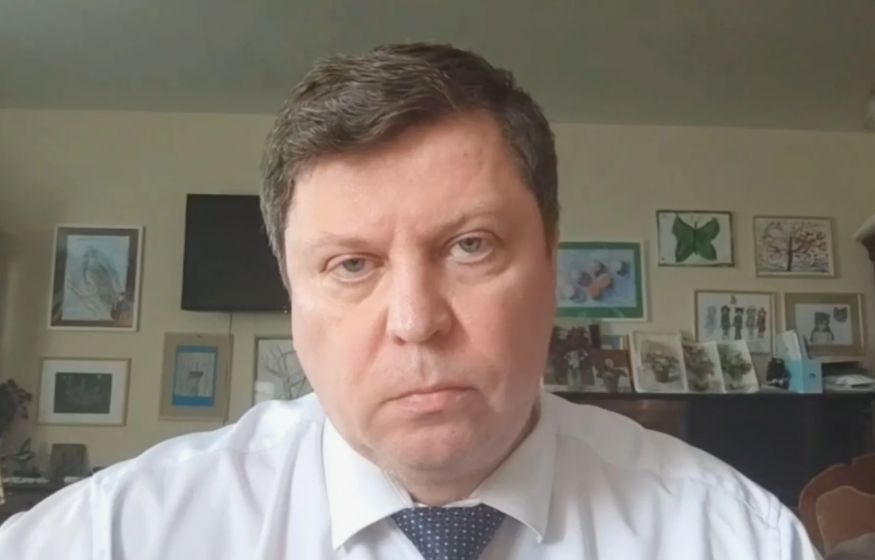 «Старые фото и шрифты стали поводом»: депутата от КПРФ Матвеева пытаются снять с выборов в Госдуму. А почему бы нет?