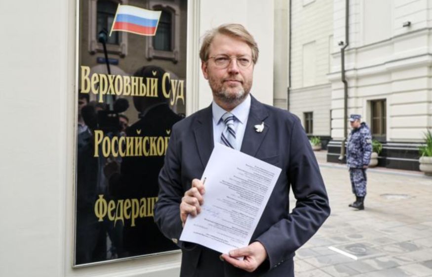 Интересно: «Яблоко» нашло у других партий те же нарушения, за которые его сняли с выборов. А что так можно было? Интересно: «Яблоко» нашло у других партий те же нарушения, за которые его сняли с выборов. А что так можно было?