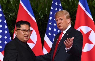 Президент США сокращает учения с Южной Кореей из-за «хороших отношений» с Ким Чен Ыном и подбивает клинья к КНДР
