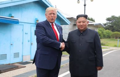 Трамп раздражён учениями. Почему Пхеньян запустил ракету именно сейчас и при чём здесь Иран — разбор Котёнка