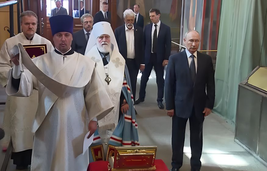 «Уникальное абсолютно»: Путин лично засвидетельствовал обретение мощей Донского в Кремле «Уникальное абсолютно»: Путин лично засвидетельствовал обретение мощей Донского в Кремле
