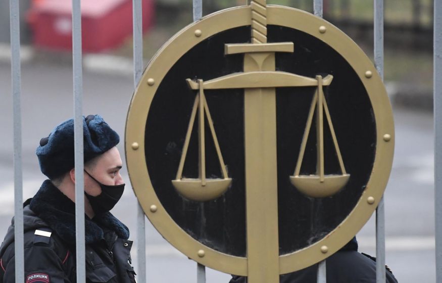 Суд оправдал пенсионера, стрелявшего по дрону. Ружьё вернули, а штраф отменили