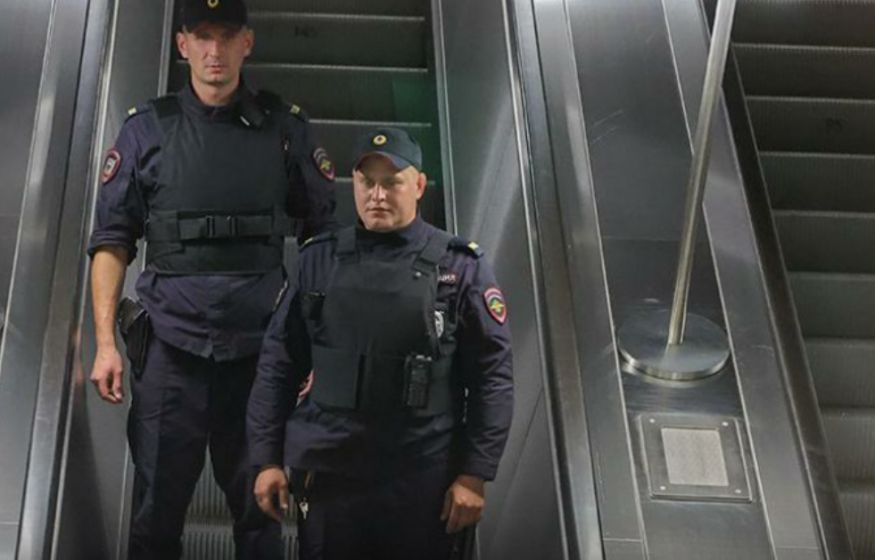 «Русский, не ходи на СВО»: москвича оштрафовали на 60 тысяч за стикеры в метро