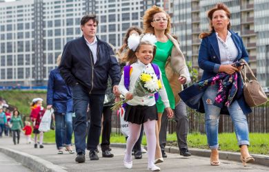 1 сентября хотят сделать официальным оплачиваемым выходным для родителей