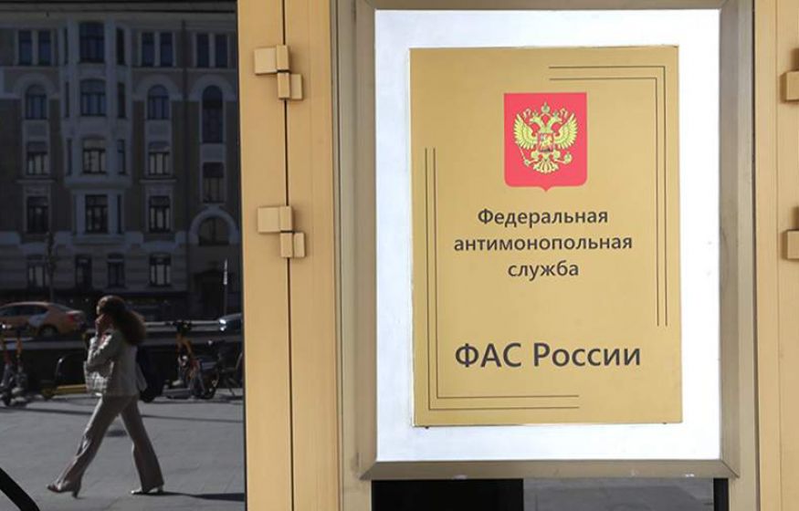 Цены на бензин под контролем? ФАС наказала мелких нарушителей, а с 12 нефтяными гигантами подписала «мирный договор» 