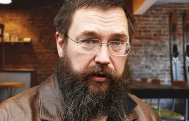 Пора отказаться от автомобиля и пересесть на лошадь: Стерлигов предложил радикальное решение проблемы с бензином.