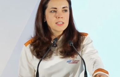 «Мигранты забирают места у россиян»: депутат ЛДПР заявила о приоритете многодетных семей мигрантов при зачислении детей