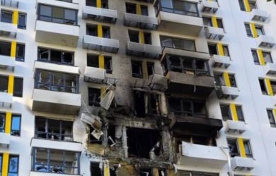 «Квартира превратилась в амбар, разруха»: в Новороссийске БПЛА снова повредил дом, пострадавший год назад