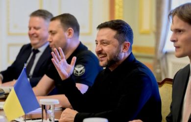 Провал на фронте, нечем сбивать баллистику, а в Киеве — протокольный цирк. Депутат Рады: Уиткофф и Кушнер уехали в ужасе