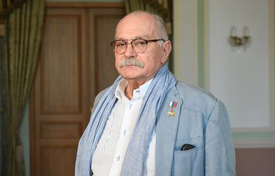 Михалков забил тревогу: У нас тихо, без единого выстрела забрали территорию размером в две Франции
