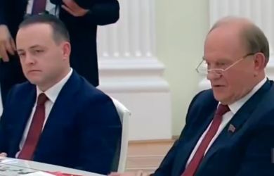 «Жировка» на 30 тысяч рублей! Зюганов жестко высказался о ЖКХ Путину, а камеры поймали подмигивание Медведева...