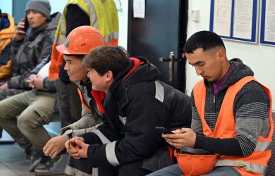 Без копейки из бюджета: в Югре мигрантов заставят учить культуру и право, и это уже работает