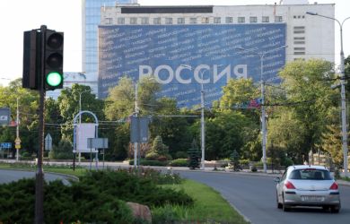 Обстрелы, нет воды и не работают светофоры, зато новые бордюры: Царёв удивился приоритетам в Донецке