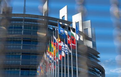 Украине надо помогать умирать против России, чтобы в ЕС спокойно ели круассаны и пили кофе по утрам: премьер Латвии
