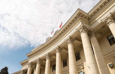 Народный избранник собрал недвижимость на полмиллиарда. Налоги опять повысят? «Перемирие» окончено: главное к 21:00