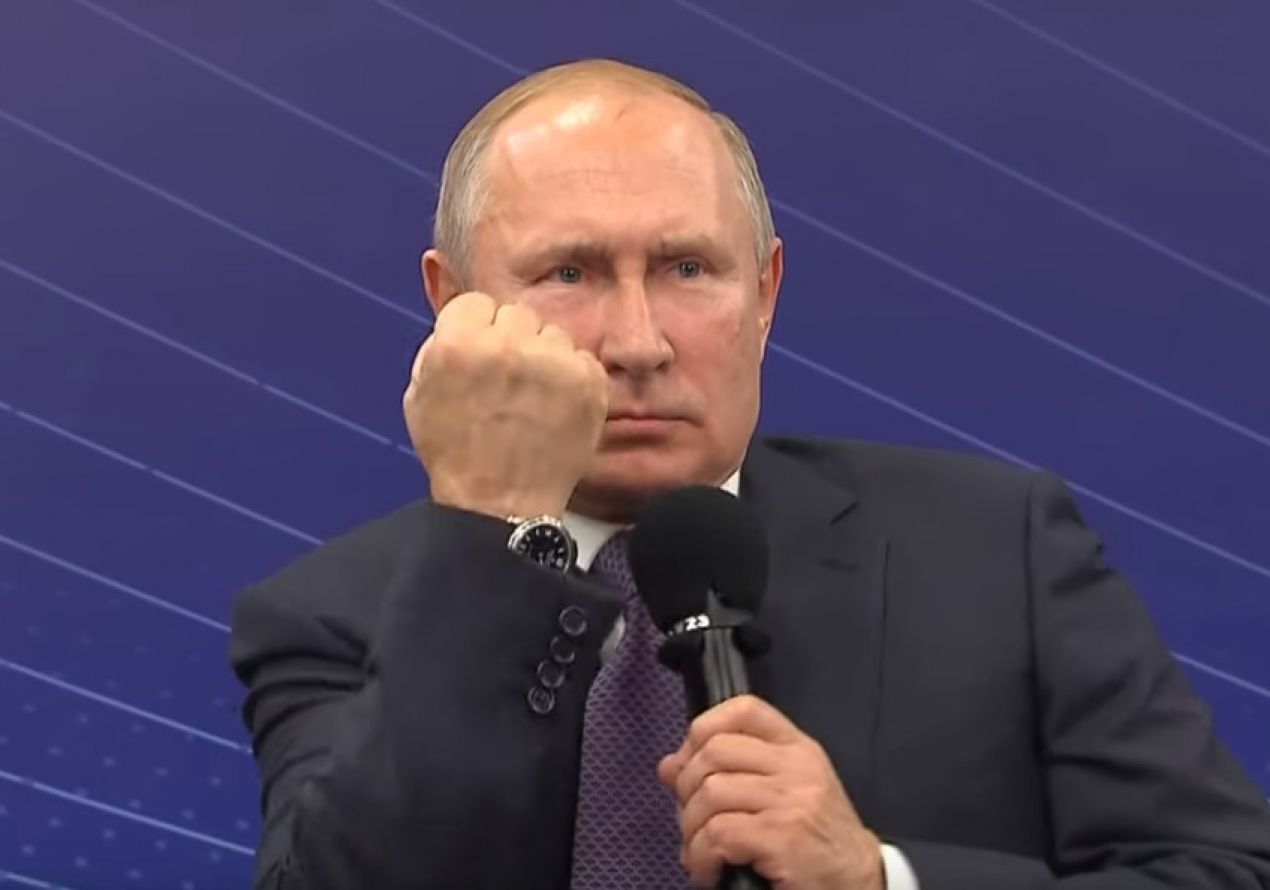 Путин запретил тратить ФНБ: Деньги понадобятся на случай отказа мира от нефти