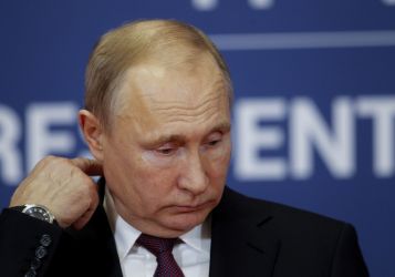 США готовятся отрезать окружение Путина от международных платежных систем и поездок в Европу
