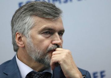 «Поддержать людей»: Главный экономист ВЭБа призвал власти потратить на пособия 2 трлн рублей