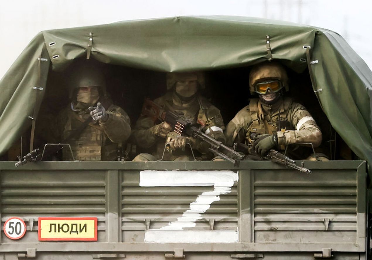 В закрытом опросе ВЦИОМ половина россиян выступила за мирные переговоры с Украиной