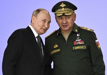 Путин потратил на армию более 1 трлн долларов за 20 лет за счет медицины, образования и пенсий