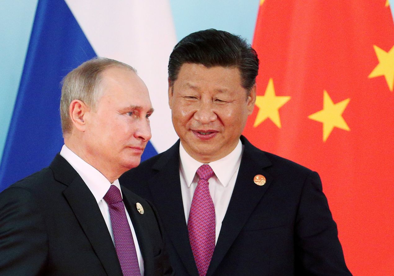 Торговля России с Китаем начала угрожать рублю