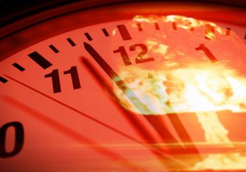 Часы Судного дня рекордно приблизились к «ядерной полуночи». Конец света близок?