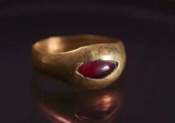 Золотое кольцо возрастом 2300 лет обнаружено в Иерусалиме