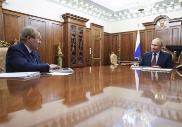 Владимир Путин встретился с главой Российской академии наук