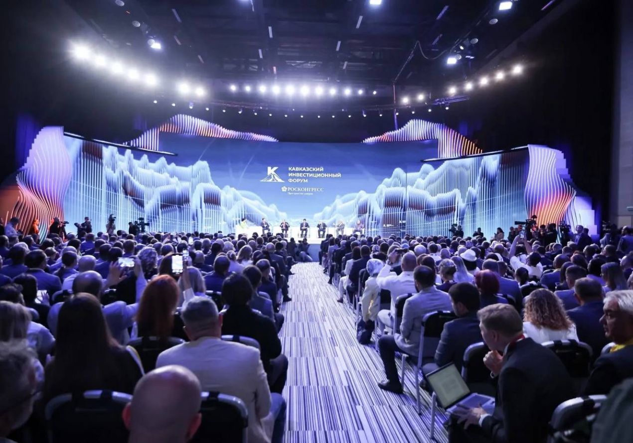 Президенты Абхазии и ЮО + федеральные министры. Кто еще приедет на КИФ-2026?