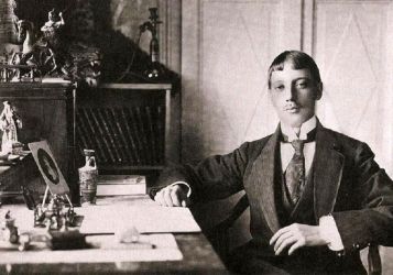 Прапамять. К 140-летию Николая Гумилёва. Выставка в Фонтанном доме