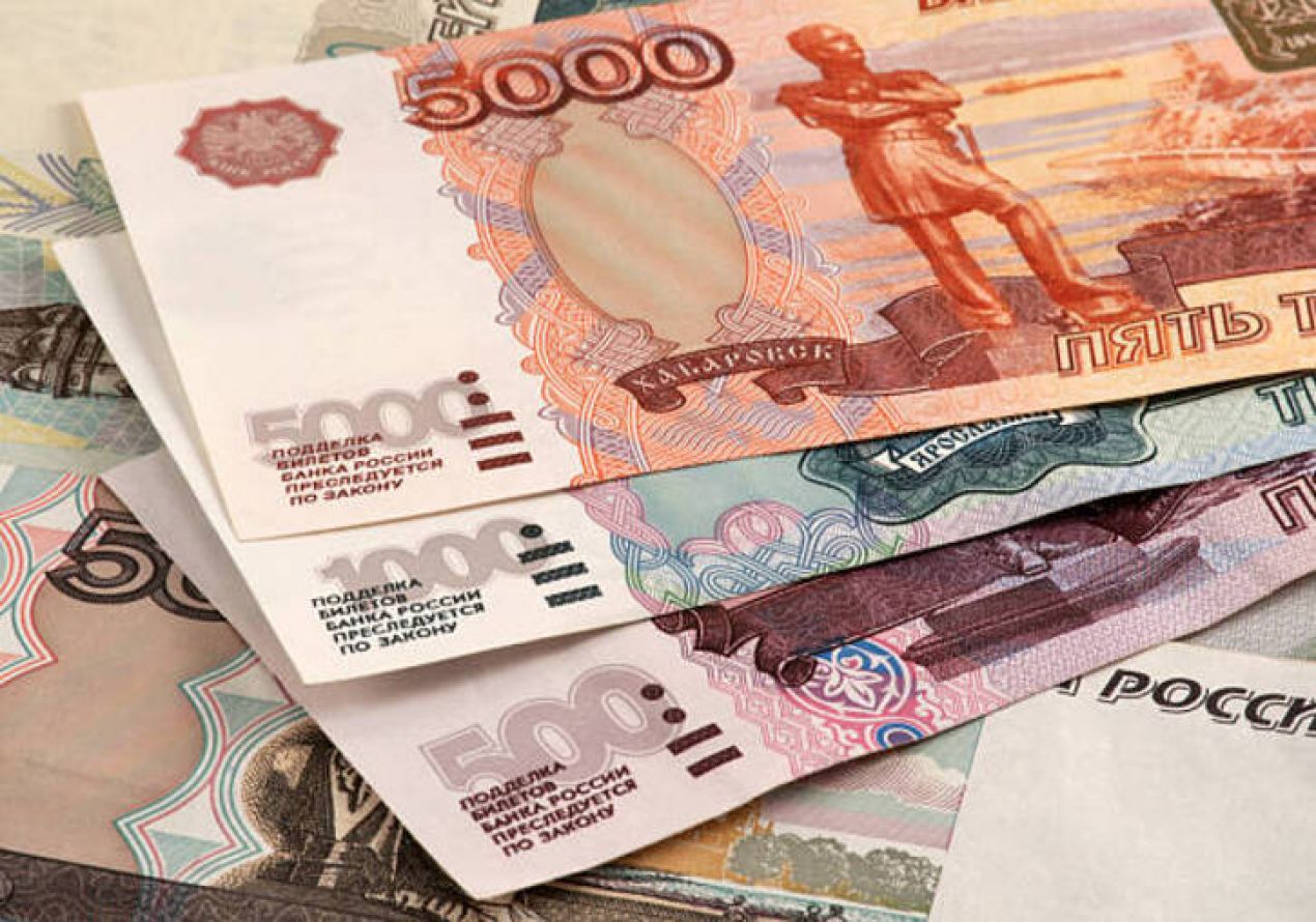 Россияне снимают рекордные объёмы наличных: 0,9 трлн рублей за два месяца — что происходит?