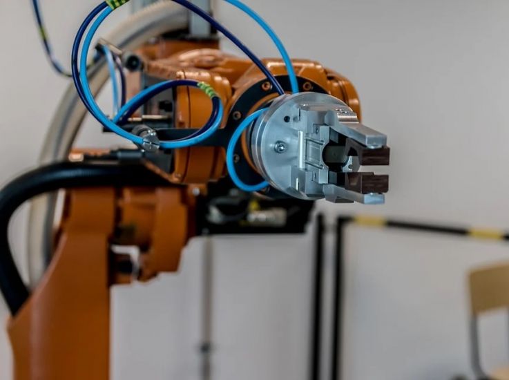 Робот-манипулятор и звуки науки. В парке «Сириус» начала работу выставка «Вузпромэкспо-2021»
