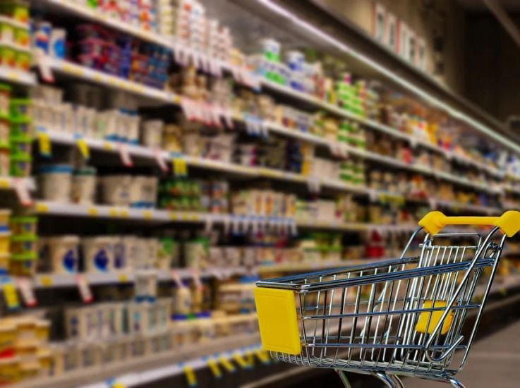 «Люди несут продукты обратно в магазины» Минпромторг рассказал о ситуации с социальными товарами