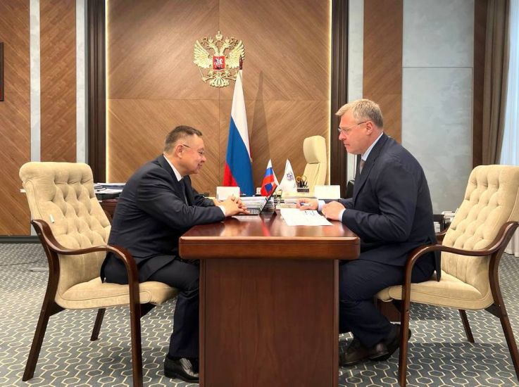 Астраханский губернатор встретился с  главой Минстроя России