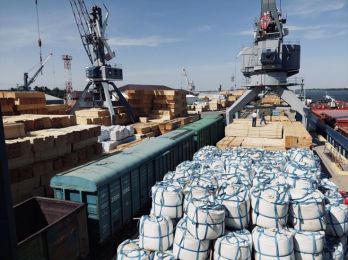 Бьют все рекорды. Астраханские порты кратно увеличивают перевалку грузов