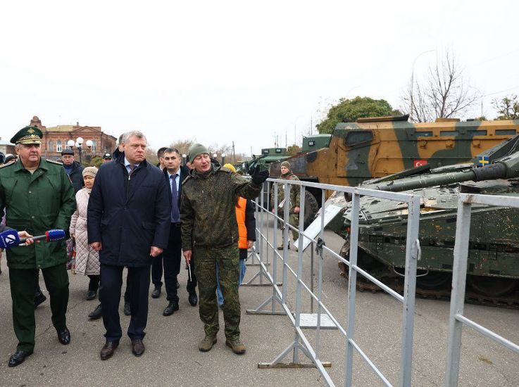 В Астрахани открылась выставка трофейной техники стран НАТО и Украины