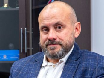 Франция отказалась от зарубежных сервисов: Россия укрепляет аналогичный курс