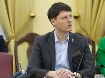 Денис Дыбов: Вложения в инфраструктуру бизнеса повысят производительность труда в регионах