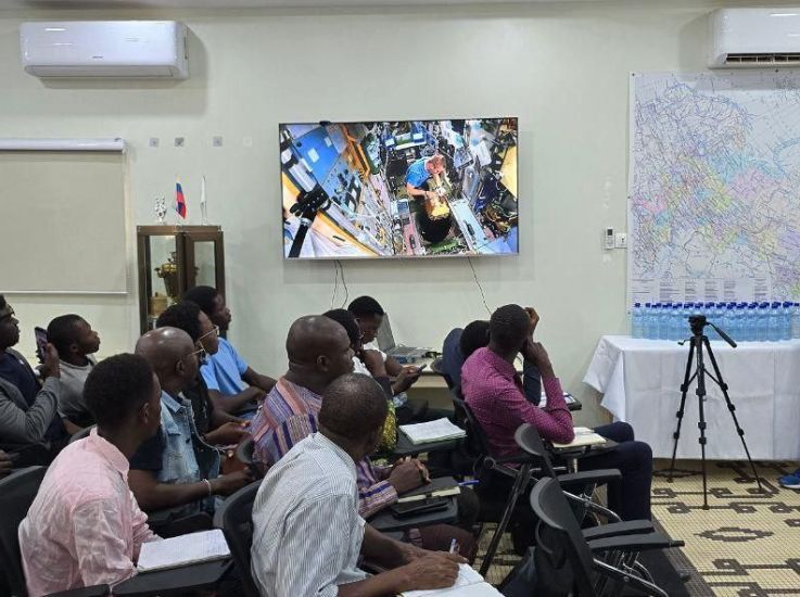 Визит российского космонавта вдохновил студентов Буркина-Фасо