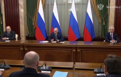 Сложит полномочия: что сказал Путин на встрече с членами правительства 
