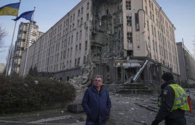 Киевский эксперт: «Идиоты, не надо ремонтировать дороги, они достанутся России»