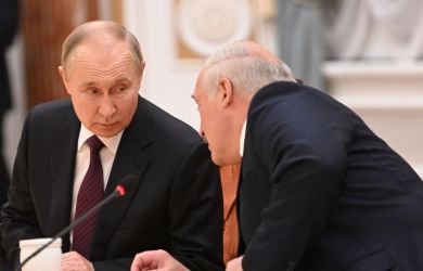 «Если будет плохо, вот мы сядем с Путиным, примем решение и бахнем "Орешник"»: Лукашенко определился