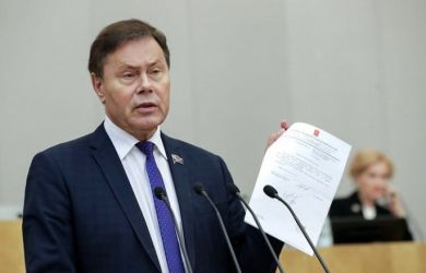 «Это безобразие! Пусть олигархам повышают налоги, а не малому бизнесу»: Арефьев раскритиковал решение правительства