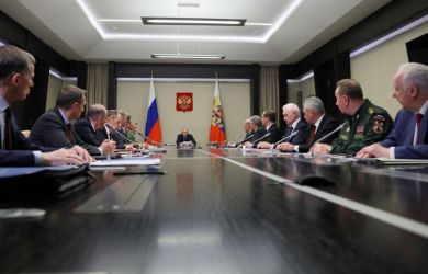 Кремлёвская завеса тайны: о чём шептались Путин и доверенные лица за закрытыми дверями? ЦГ раскрыл тему