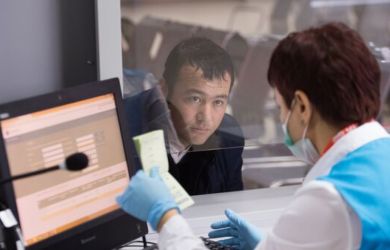 19 тысяч мигрантов выдворили из России. А сколько завезли?