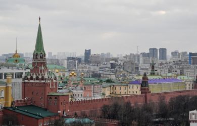 Казахстанец захватывает питерские радиостанции. В эфире иностранец призвал взорвать Москву атомными бомбами